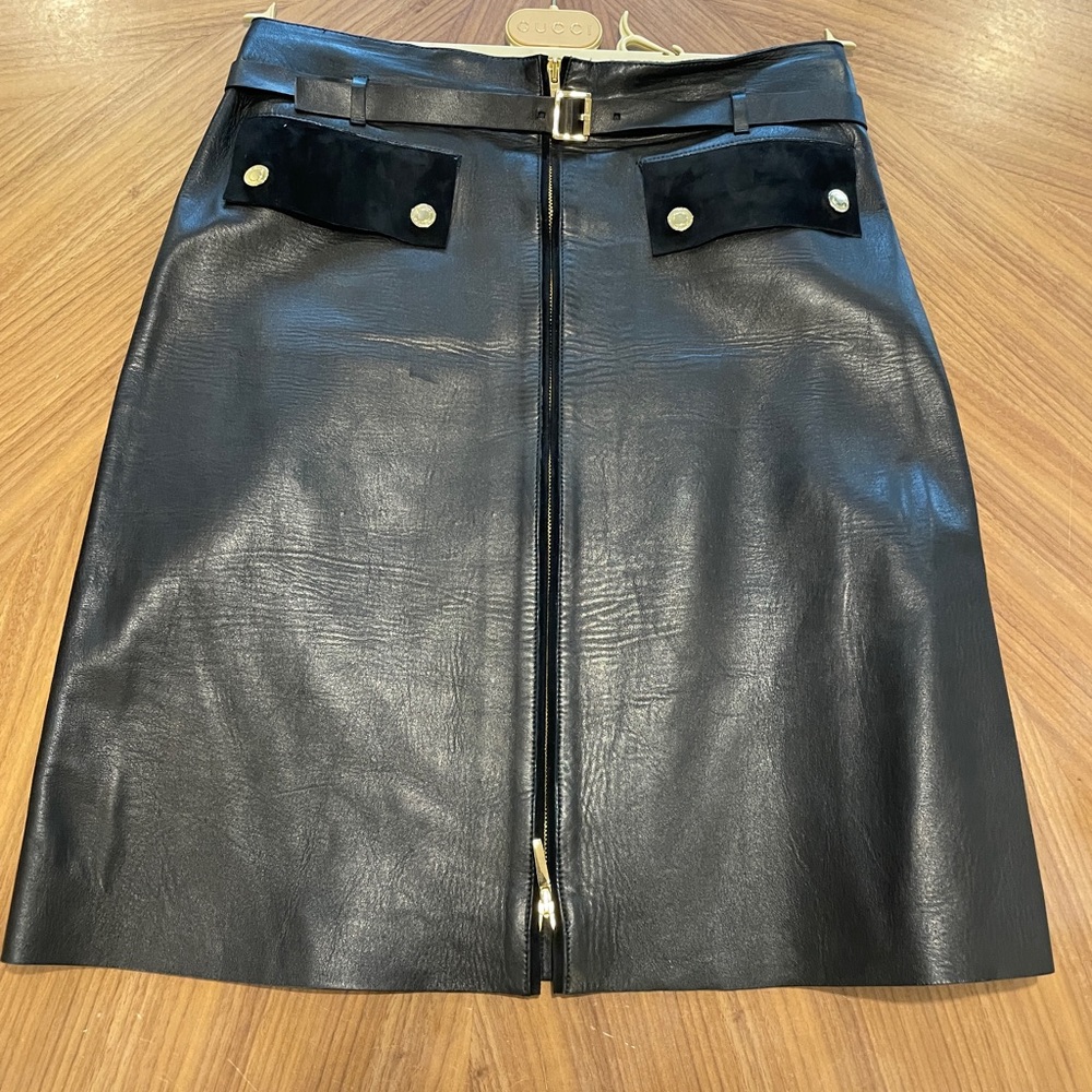 Gucci leather skirt from Tom Ford collection. Black cut edge with suede details.
